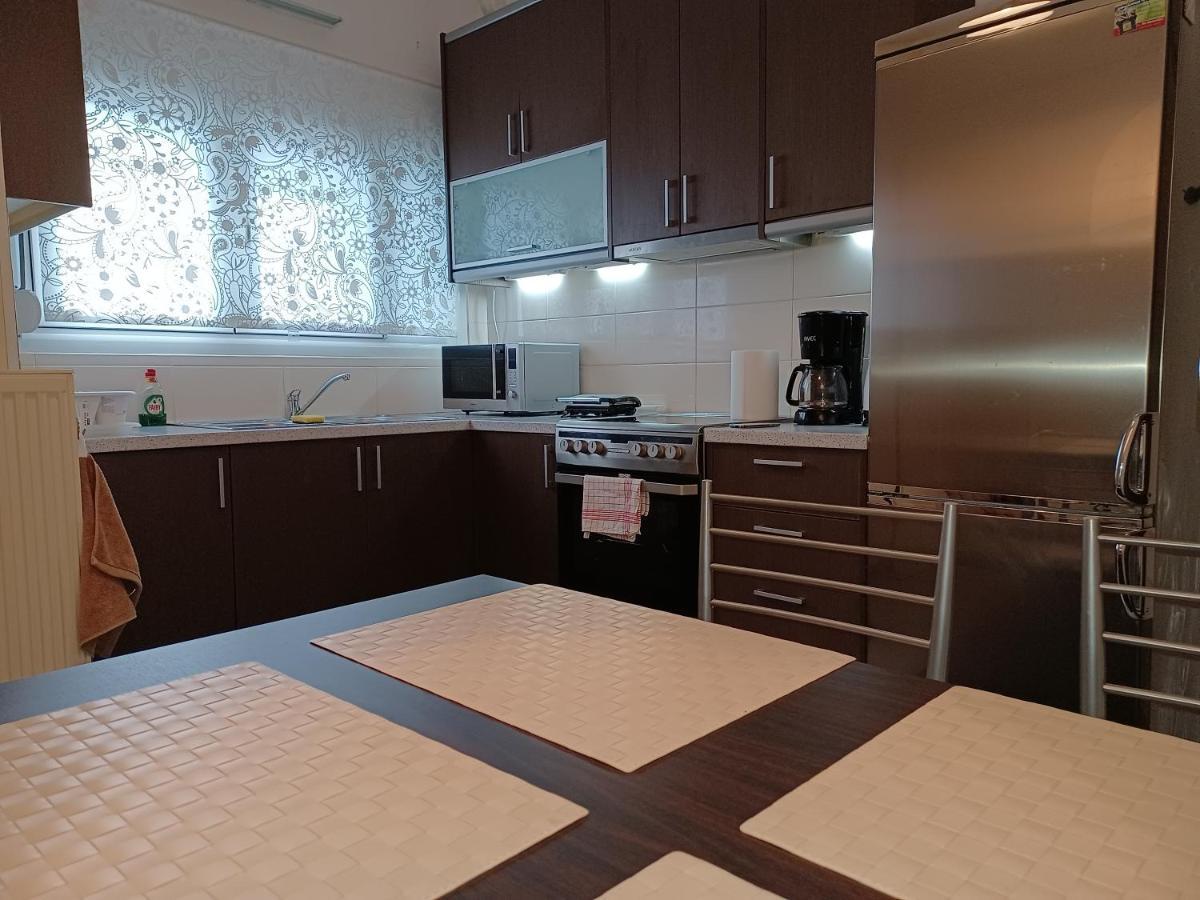 Central Apartment Ioannina Luaran gambar