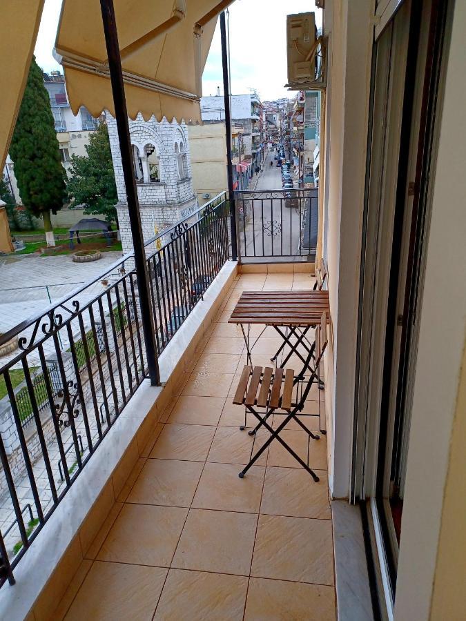 Central Apartment Ioannina Luaran gambar