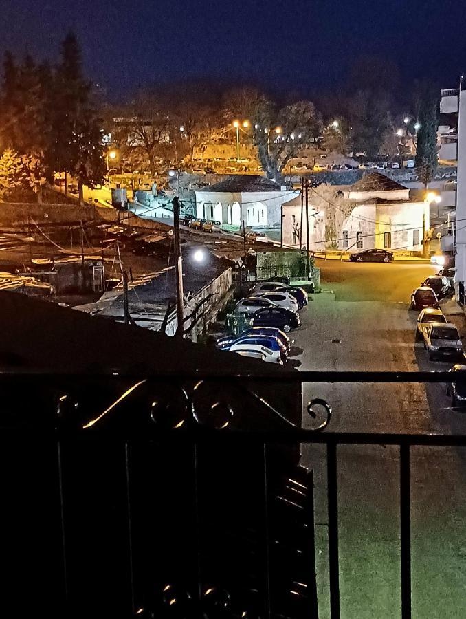 Central Apartment Ioannina Luaran gambar
